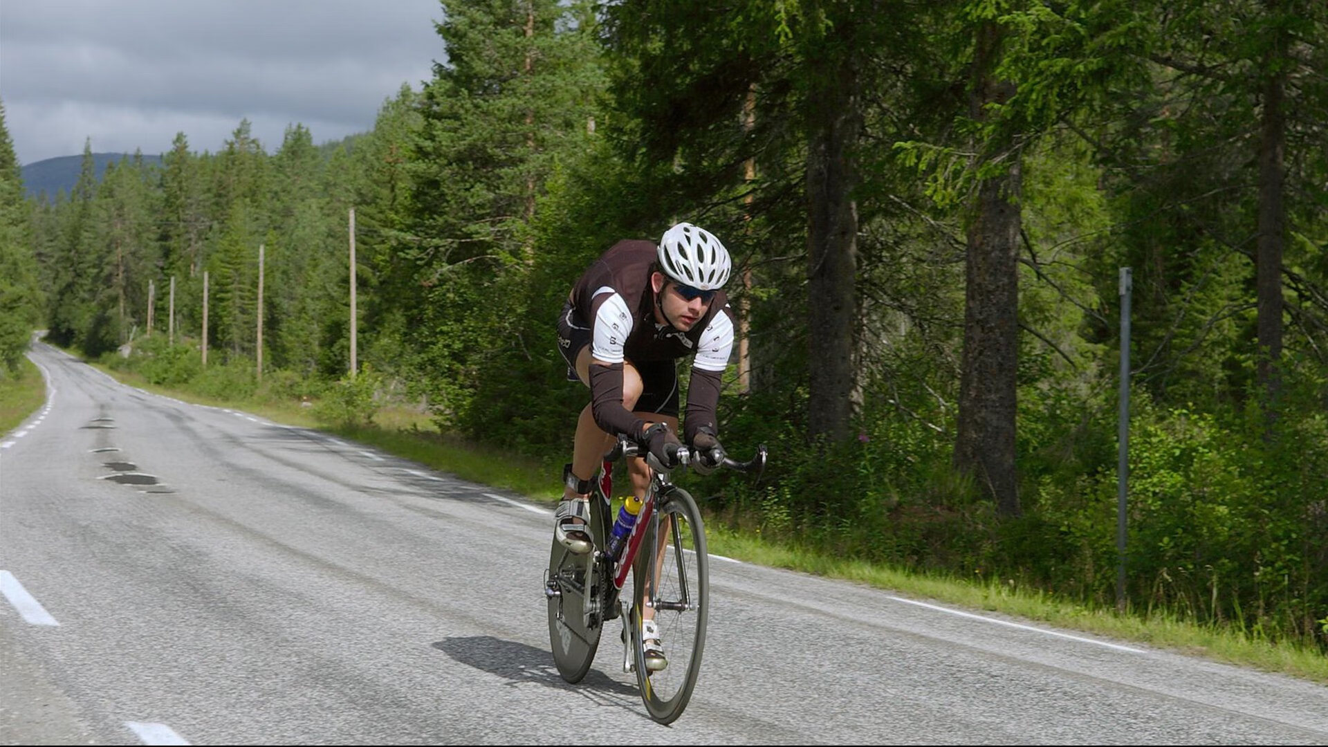 足球发展年度白皮书汇总行业趋势与建议,足球行业分析报告